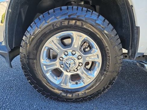 Used 2024 RAM 3500 Big Horn image 34