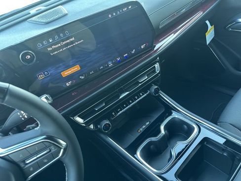 New 2026 Chevrolet Traverse Z71 w/ Enhanced Driving Package image 29