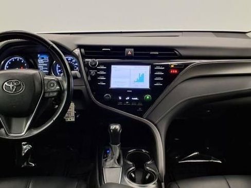 Used 2020 Toyota Camry SE image 21