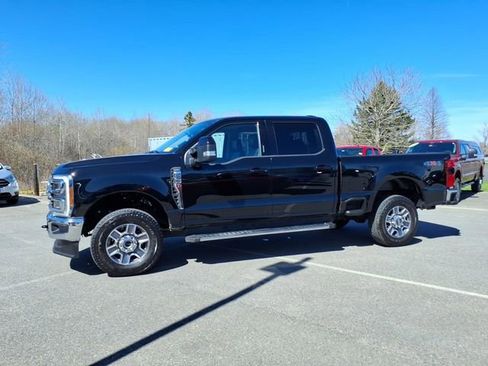 Used 2023 Ford F250 Lariat AWD/4WD image 8