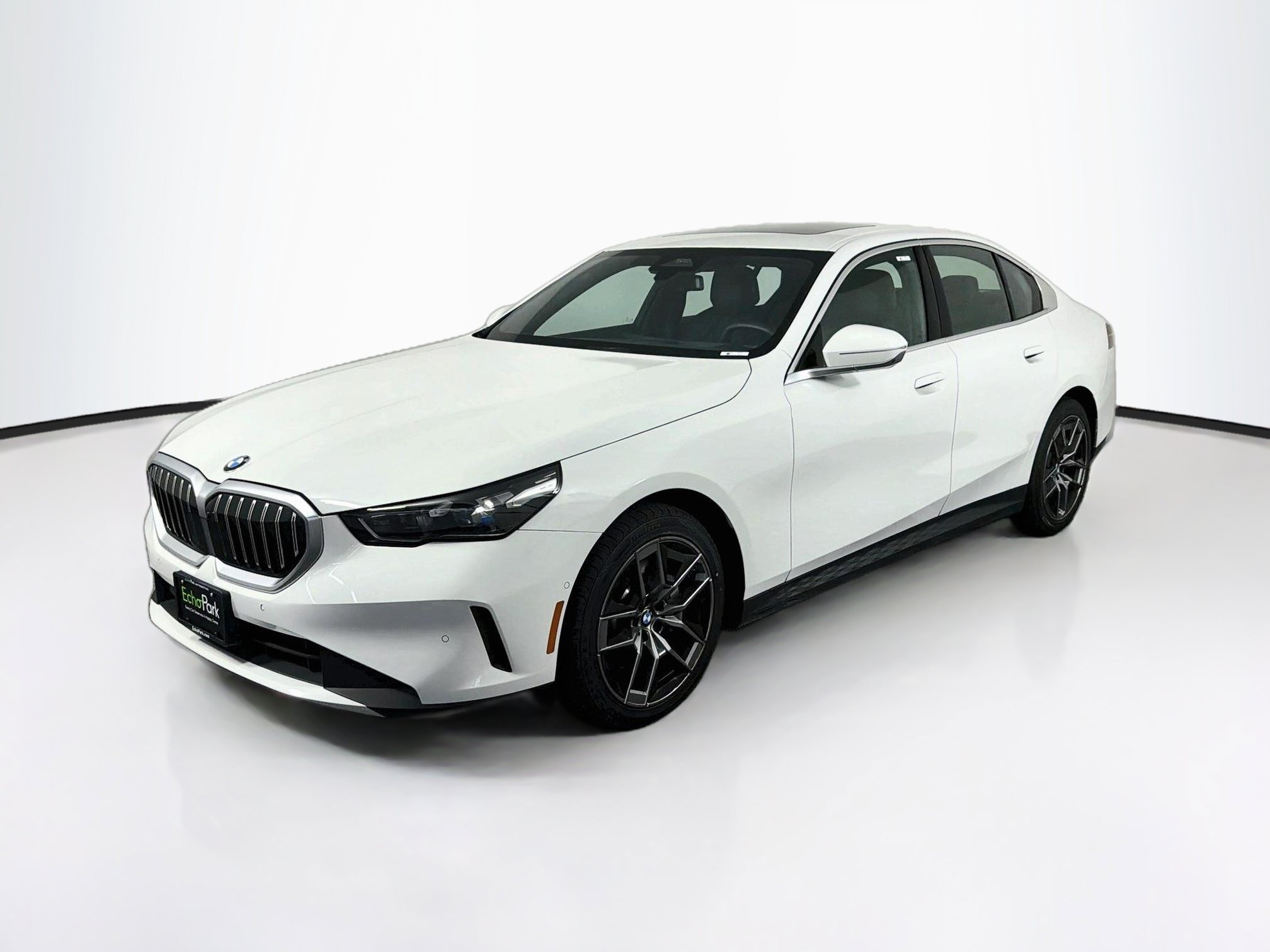 Used 2026 BMW 530i RWD image 3
