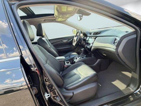 Used 2018 Nissan Rogue SL w/ Premium Package image 27