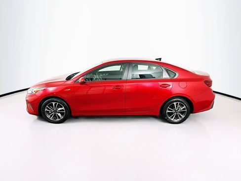 Used 2024 Kia Forte LXS FWD image 4