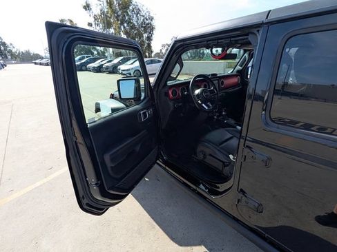 Used 2020 Jeep Gladiator Rubicon AWD/4WD image 33