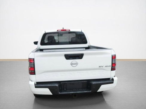 Certified 2024 Nissan Frontier SV w/ SV Convenience Package image 4