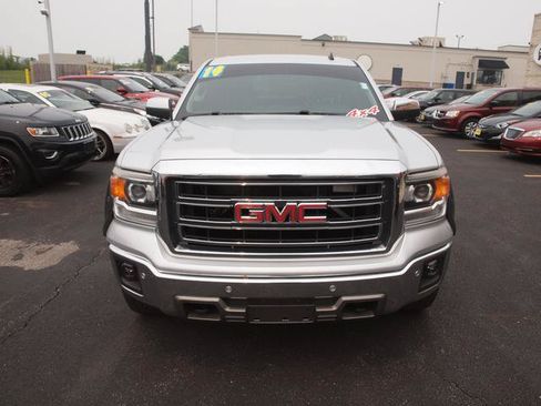 Used 2014 GMC Sierra 1500 SLT w/ SLT Crew Cab Value Package AWD/4WD image 4
