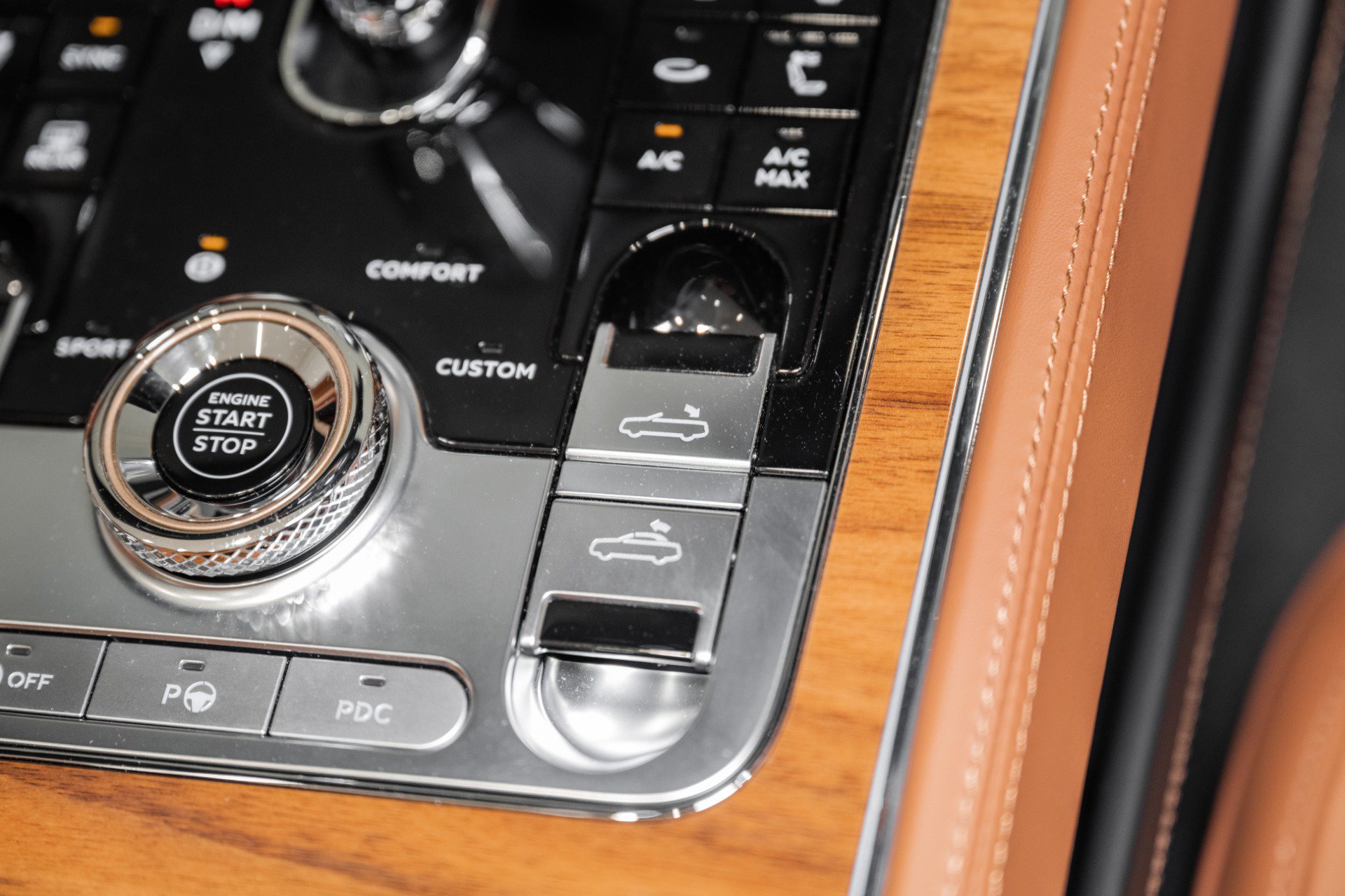 Certified 2024 Bentley Continental GT V8 AWD/4WD image 44