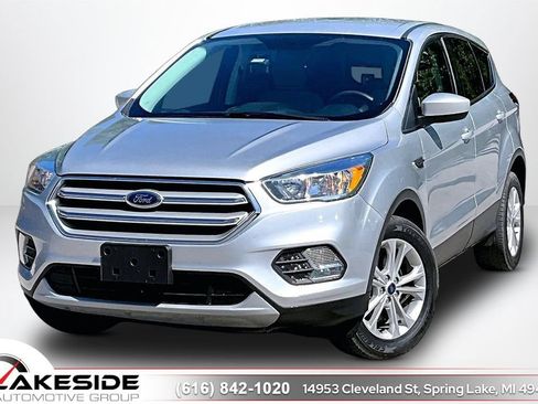 Used 2019 Ford Escape SE AWD/4WD image 1