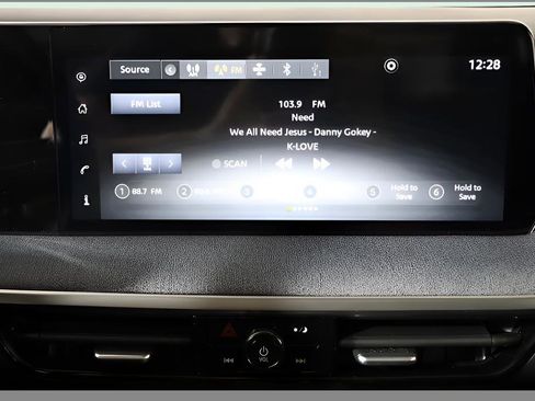 Used 2025 Nissan Kicks SV w/ SV Premium Package FWD image 22