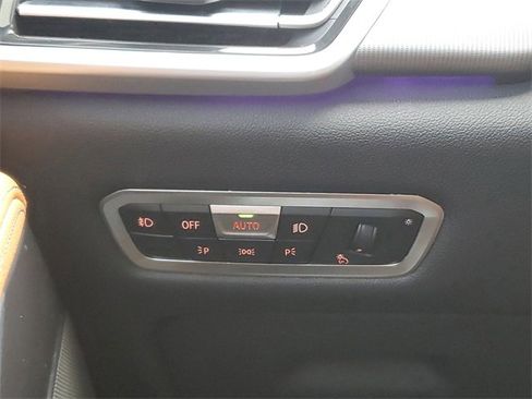 Used 2021 BMW X5 xDrive40i w/ M Sport Package image 27