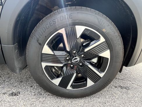 New 2026 Nissan Kicks SV w/ SV Premium Package AWD/4WD image 9