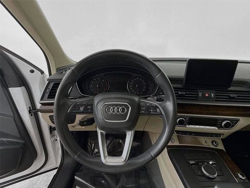 Used 2020 Audi Q5 2.0T Premium image 11