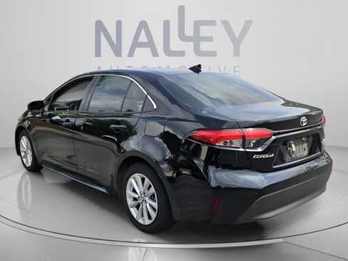 Certified 2023 Toyota Corolla XLE FWD image 3
