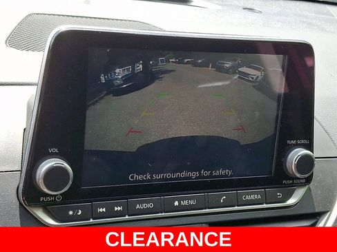 Used 2024 Nissan Altima 2.5 SR FWD image 18