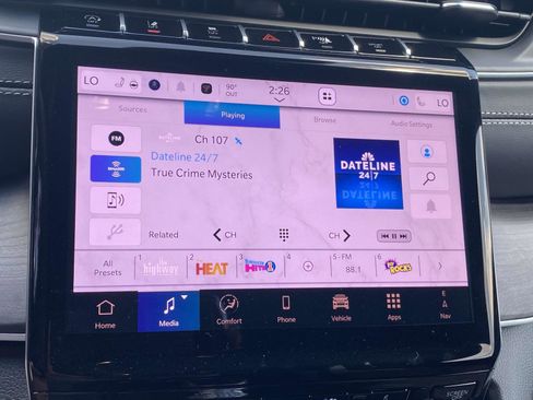 New 2025 Jeep Grand Cherokee Limited w/ Luxury Tech Group II RWD image 8