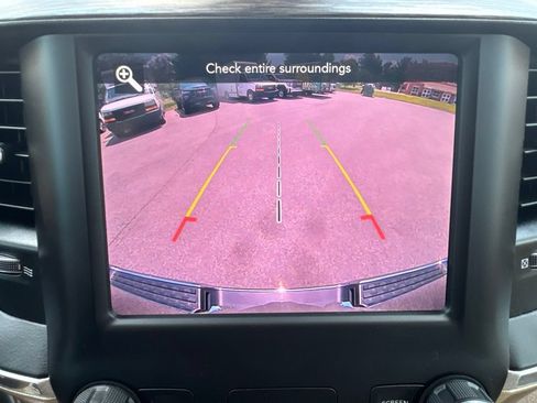 Used 2019 RAM 1500 Laramie AWD/4WD image 16