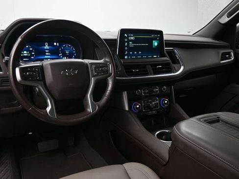 Used 2022 Chevrolet Suburban Z71 w/ Luxury Package image 29