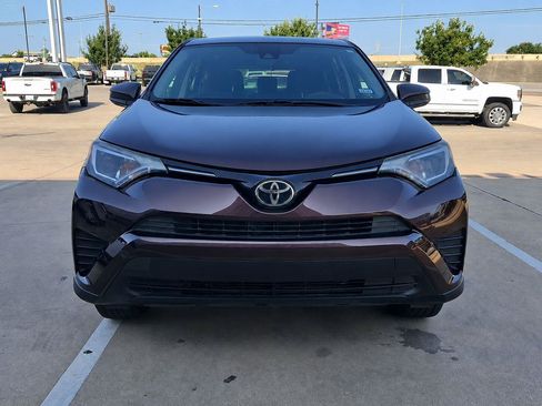 Used 2018 Toyota RAV4 LE w/ All Weather Liner Package FWD image 3