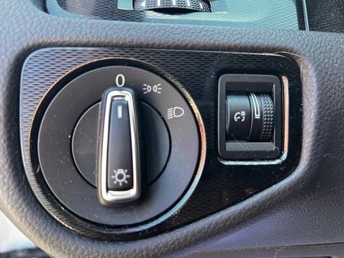 Used 2017 Volkswagen GTI Sport FWD image 18