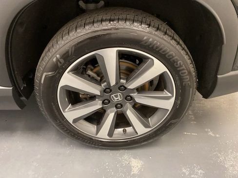 Used 2024 Honda Pilot Elite image 33