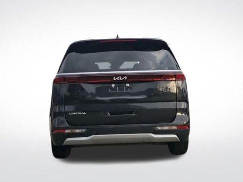 Certified 2024 Kia Carnival LX image 9