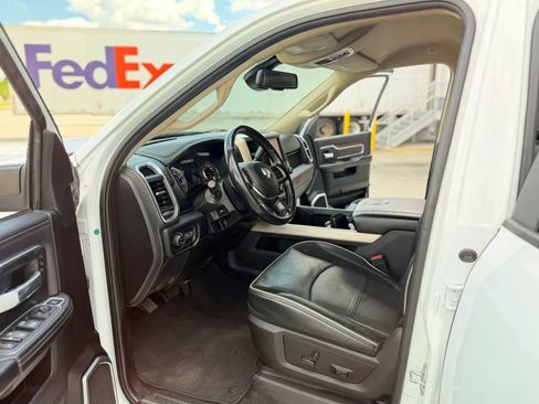 Used 2022 RAM 3500 Laramie RWD image 21