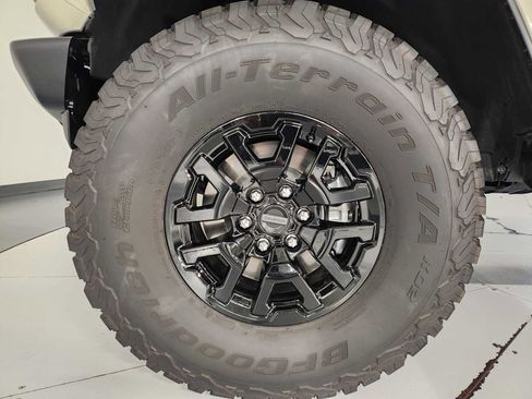 Used 2025 Ford Bronco Raptor AWD/4WD image 8