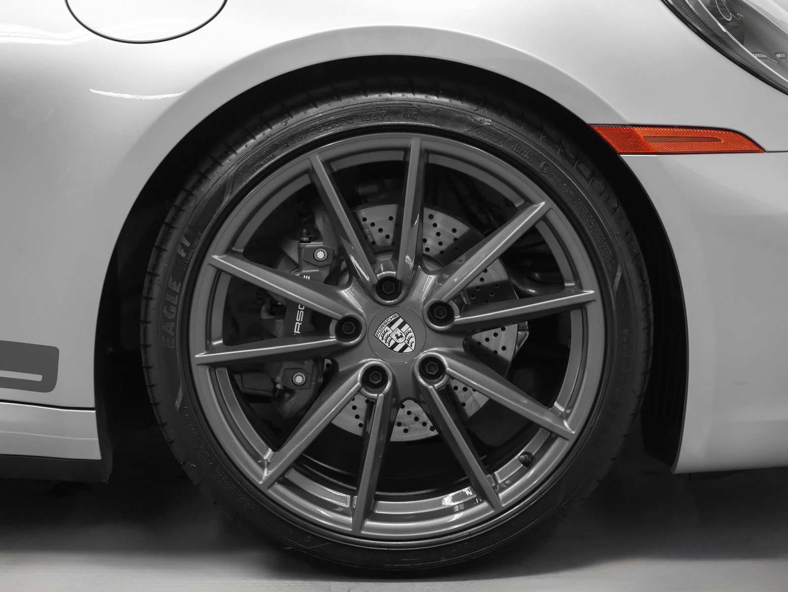 Certified 2024 Porsche 911 Carrera T RWD image 17