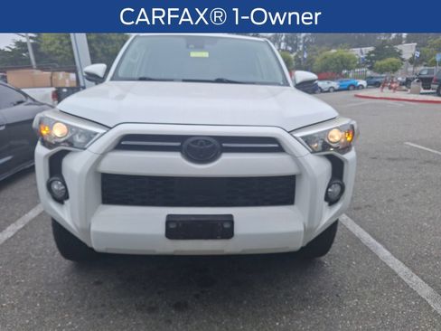 Used 2020 Toyota 4Runner SR5 Premium AWD/4WD image 2