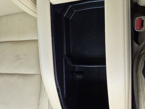 Used 2019 Toyota Highlander Limited image 19