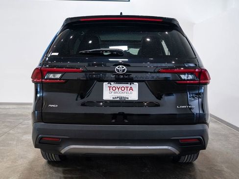 Certified 2025 Toyota Grand Highlander AWD image 8