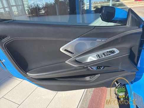 Used 2023 Chevrolet Corvette Stingray Premium Conv w/ Z51 Performance Package image 10