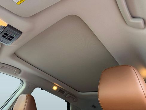 New 2026 Nissan Pathfinder Platinum AWD/4WD image 15