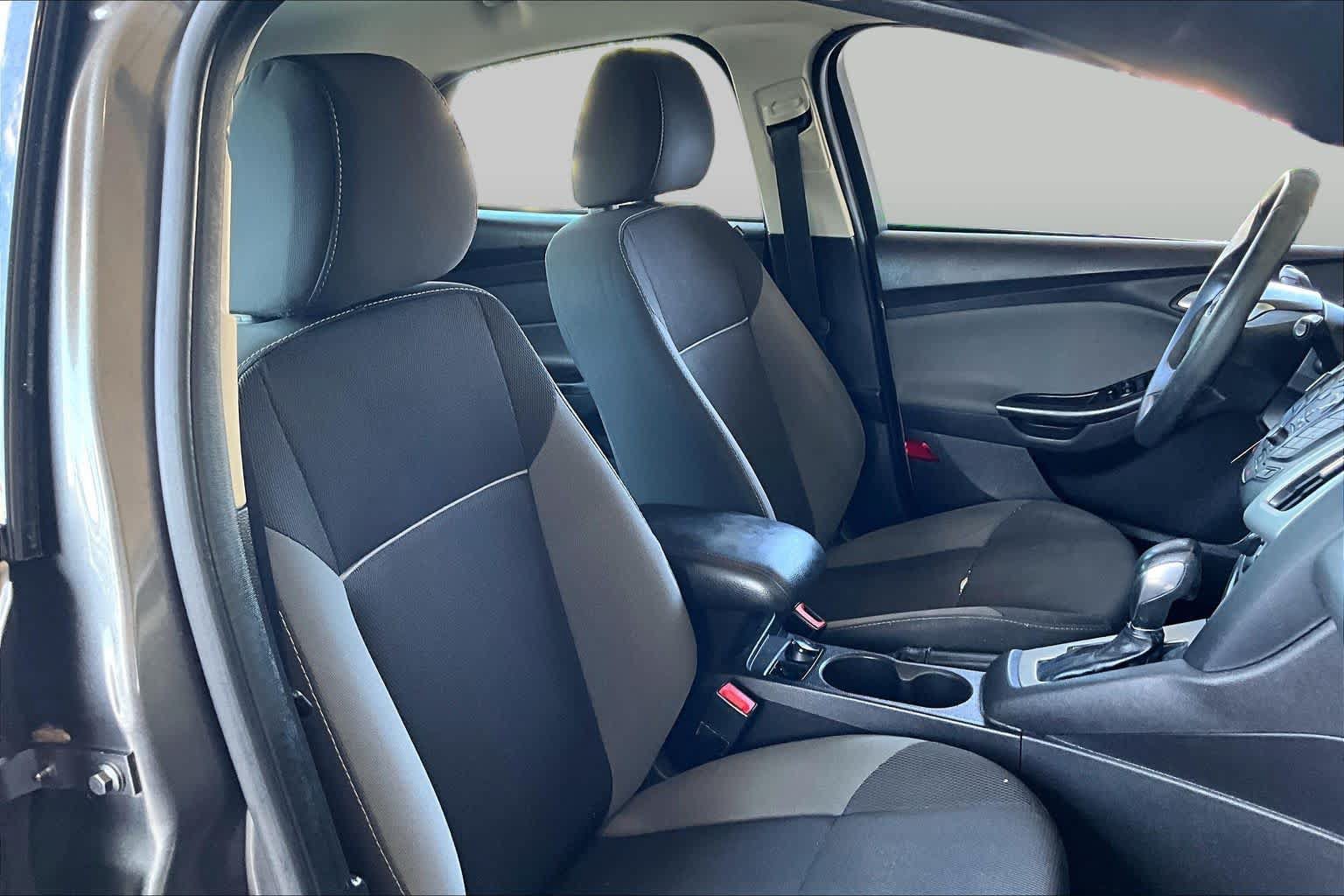 Used 2014 Ford Focus SE FWD image 8