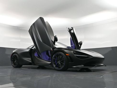 Used 2024 McLaren 750S Spider RWD image 35