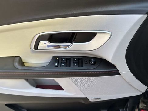 Used 2011 Chevrolet Equinox LT image 21