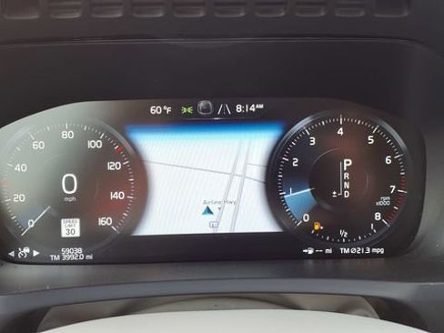 Used 2021 Volvo XC90 T6 Momentum w/ Climate Package image 33