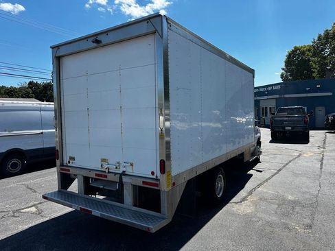 Used 2019 Ford E-350 and Econoline 350 Super Duty w/ Power Windows & Locks Group RWD image 4