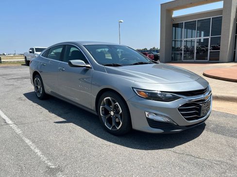 Used 2024 Chevrolet Malibu LT FWD image 3