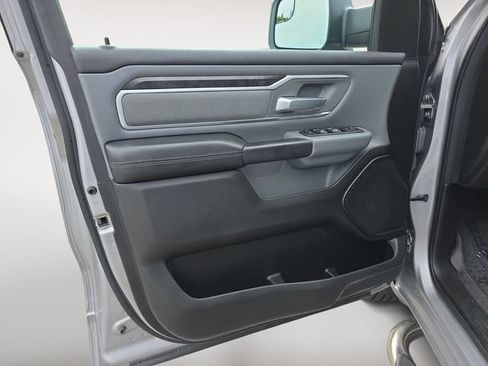 Used 2022 RAM 1500 Big Horn AWD/4WD image 16