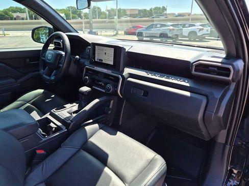 Used 2024 Toyota Tacoma SR RWD image 22