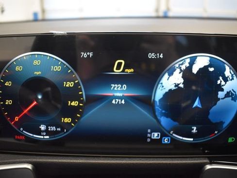 Used 2023 Mercedes-Benz GLB 250 4MATIC image 26