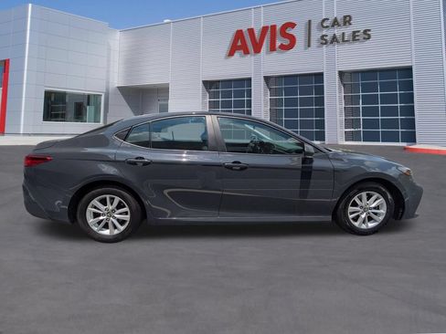 Used 2025 Toyota Camry LE FWD image 5