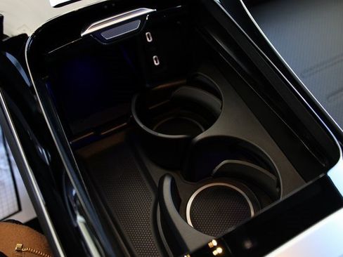 New 2025 Mercedes-Benz GLC 350e 4MATIC image 27