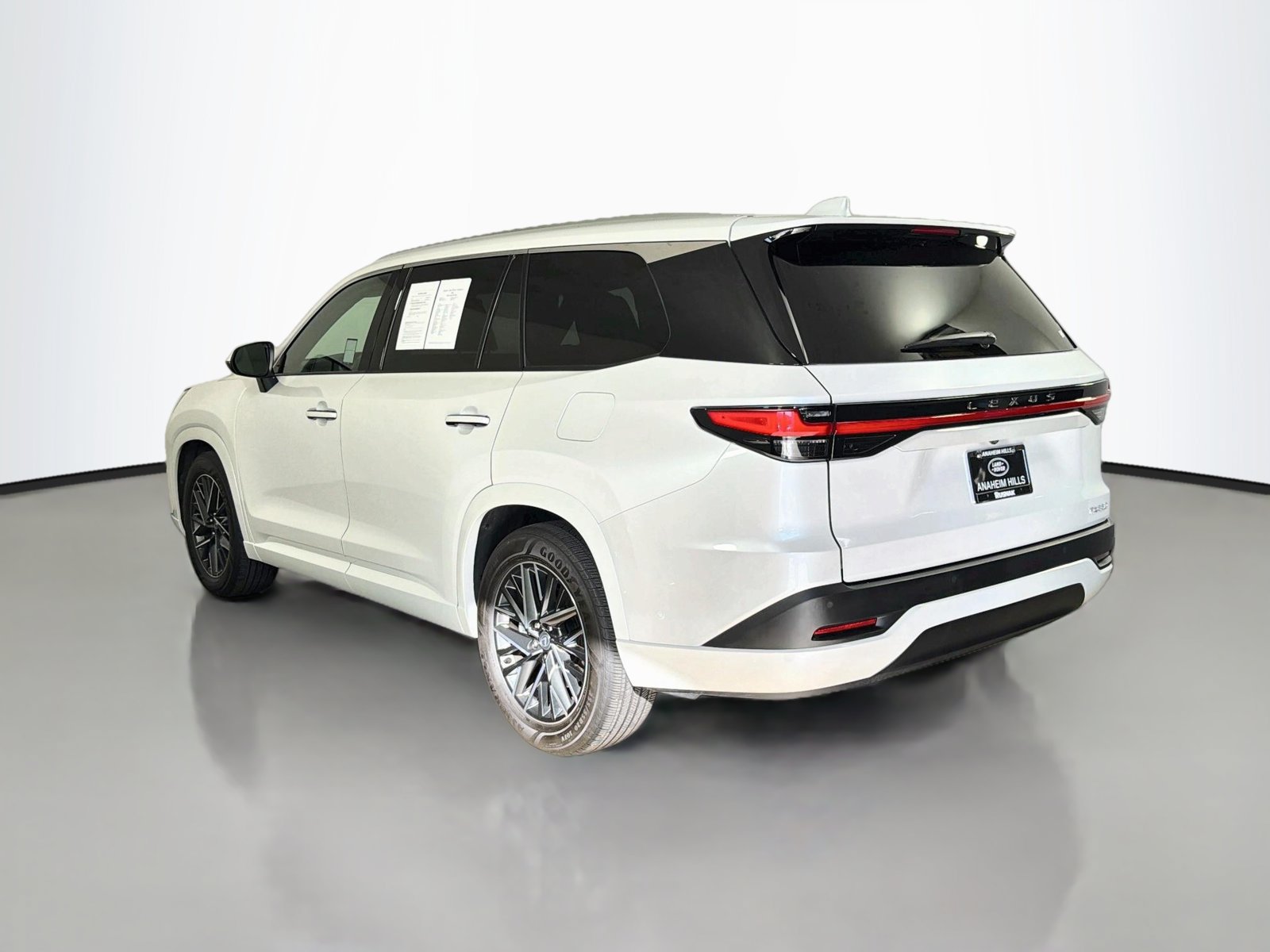 Used 2025 Lexus TX 350 FWD image 3