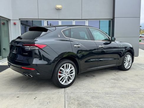 Certified 2022 Maserati Levante GT AWD/4WD image 8