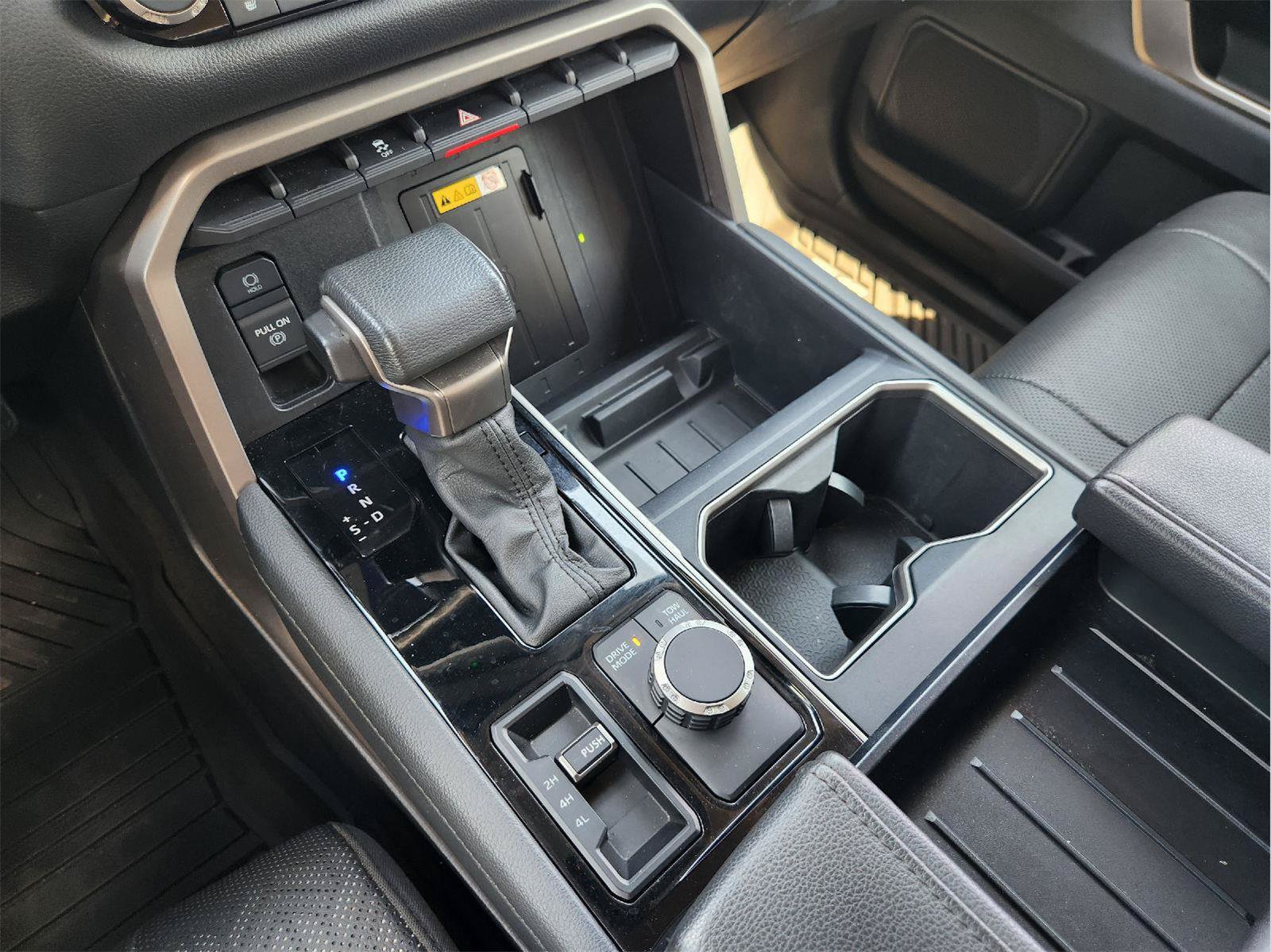 Used 2024 Toyota Tundra Limited w/ Power Package AWD/4WD image 19