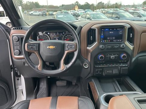 Used 2022 Chevrolet Silverado 1500 High Country image 19