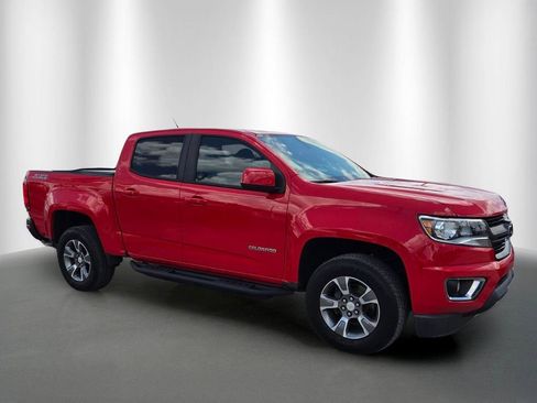 Used 2019 Chevrolet Colorado Z71 RWD image 2