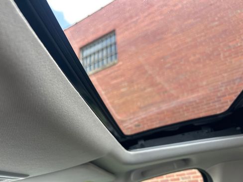 Used 2021 Honda HR-V EX image 16